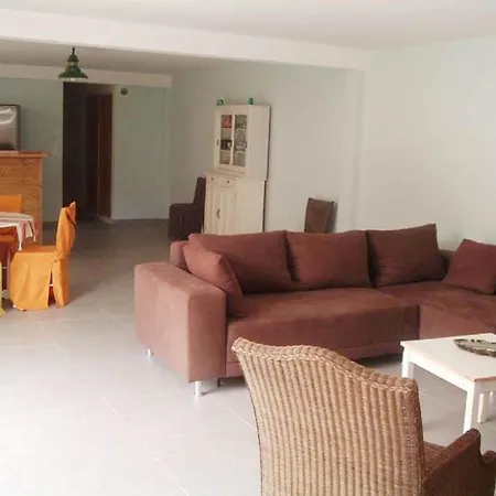 Lovely House With Grass Garden Shared Swimmingpool Next To The River Ard Che Lalevade-d'Ardeche