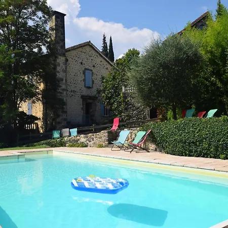 Lovely House With Grass Garden Shared Swimmingpool Next To The River Ard Che Holiday home *