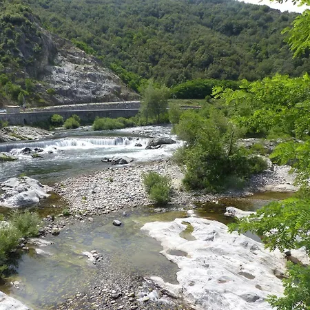 Lovely House With Grass Garden Shared Swimmingpool Next To The River Ard Che Holiday home Lalevade-d'Ardeche
